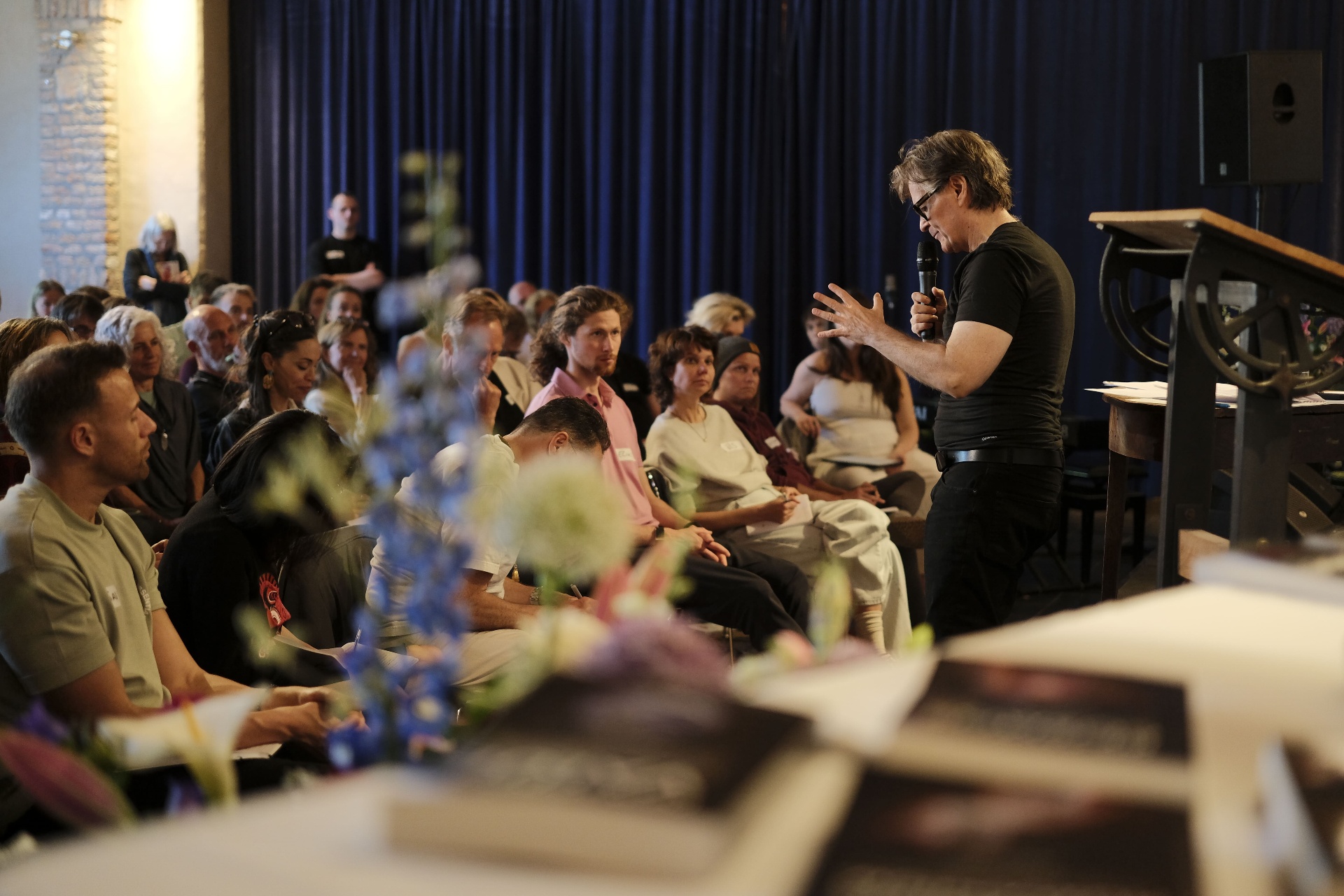 Marc Gafni teaching the audience